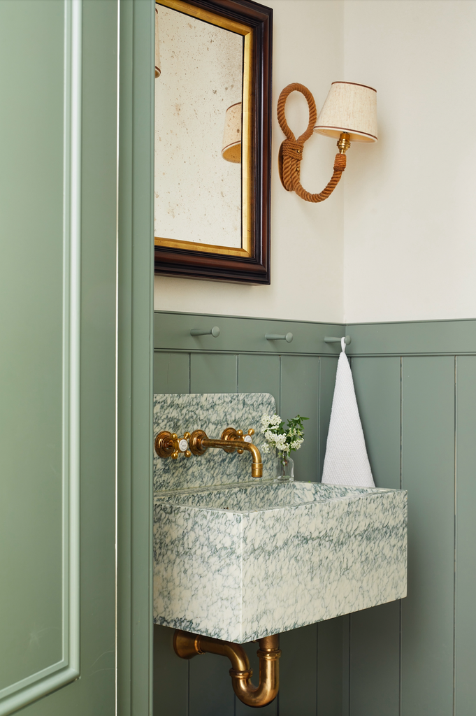 Peg Rails