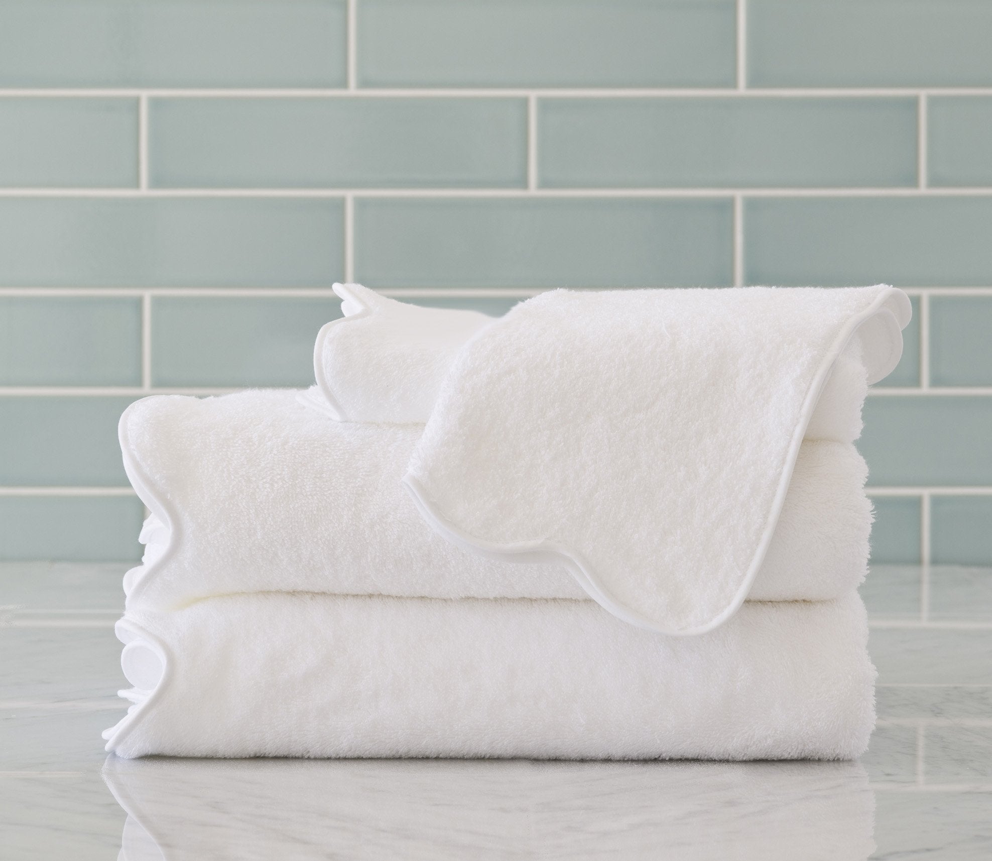 Scallop Bath Sheet White Product Image 1